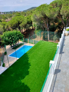 Maravillosa casa con piscina grande y bosque, Tordera